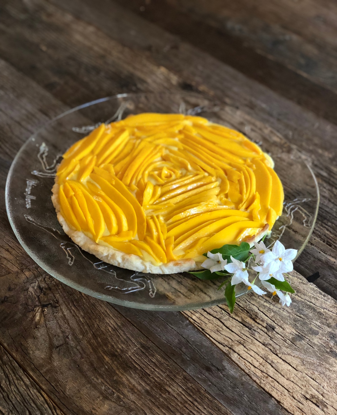 Mango Tart with Vanilla Pastry Cream